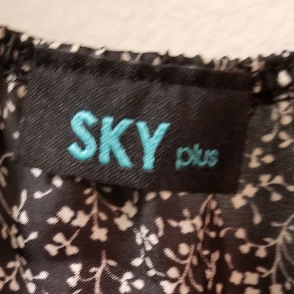 wrap around front tie back long sleeve top - Picture 7 of 8